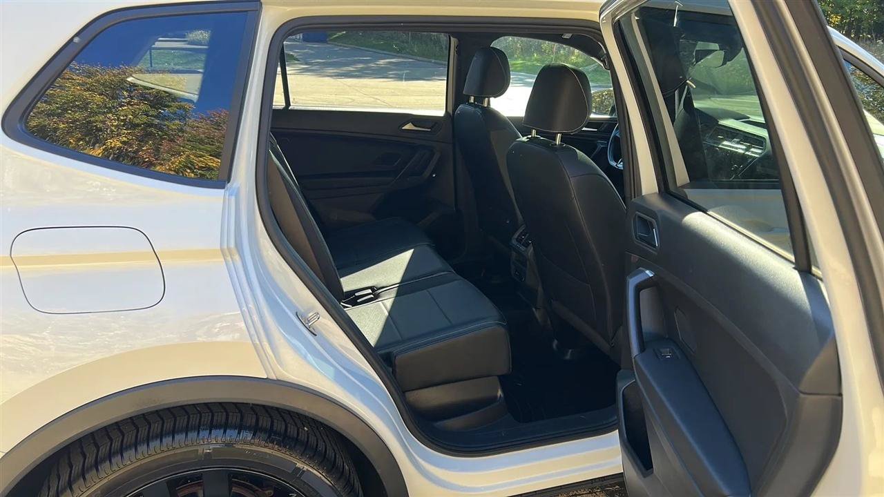 Used 2021 Volkswagen Tiguan SE R-Line AWD/4WD image 50