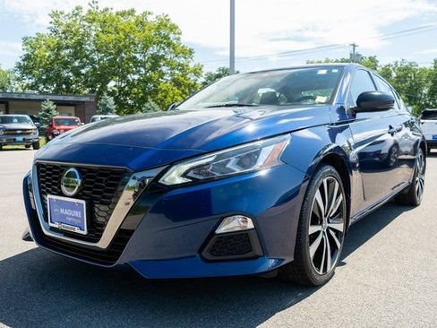 Used 2021 Nissan Altima 2.5 SR w/ SR Premium Package AWD/4WD image 2