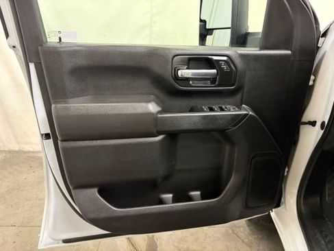 Used 2022 Chevrolet Silverado 2500 Custom w/ Custom Value Package AWD/4WD image 33