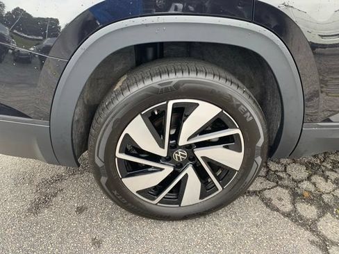 Used 2025 Volkswagen Atlas SE FWD image 39