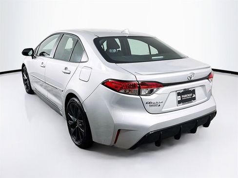 Certified 2025 Toyota Corolla SE image 5