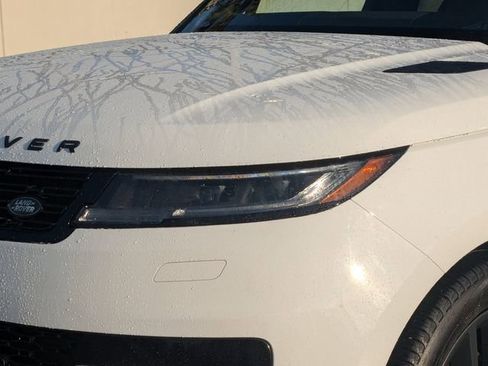 Used 2024 Land Rover Range Rover Sport Dynamic SE image 9