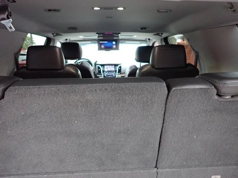 Used 2015 Cadillac Escalade Premium AWD/4WD image 11