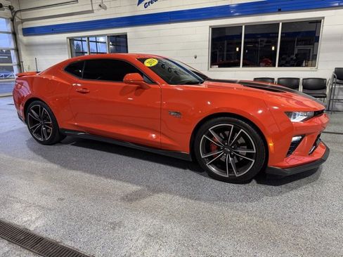 Used 2018 Chevrolet Camaro SS w/ Hot Wheels Edition image 11