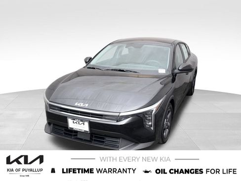 New 2026 Kia K4 FWD image 1