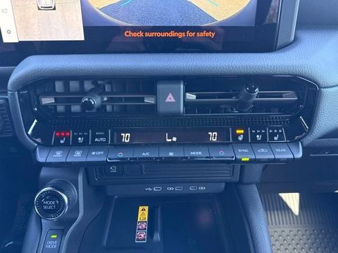 Certified 2025 Toyota Land Cruiser w/ Premium Package AWD/4WD image 38