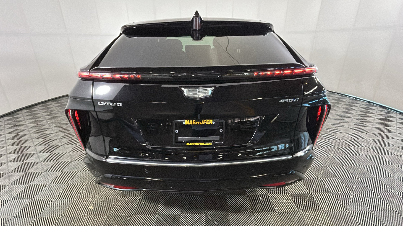 Used 2024 Cadillac Lyriq Luxury RWD image 3