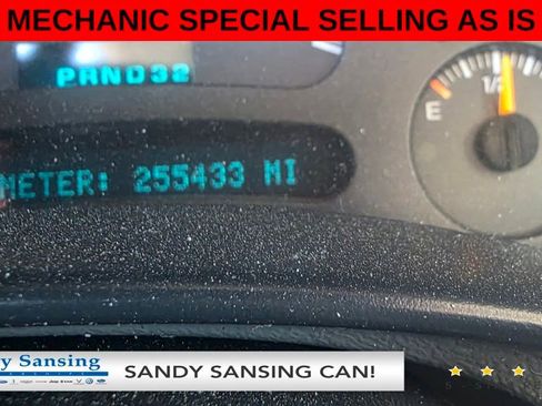 Used 2005 Chevrolet Silverado 2500 LT w/ Heavy-Duty Power Package image 1