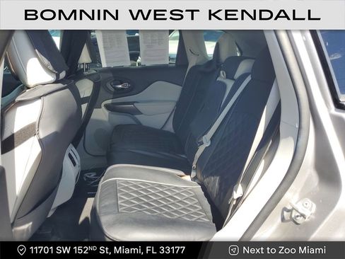 Used 2020 Jeep Cherokee Limited image 18