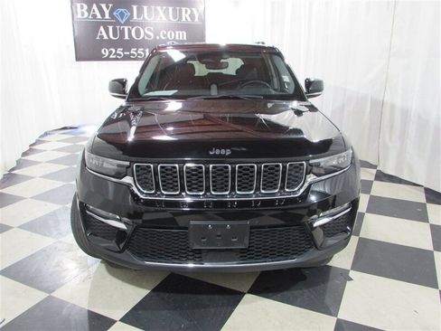 Used 2023 Jeep Grand Cherokee Limited AWD/4WD image 3