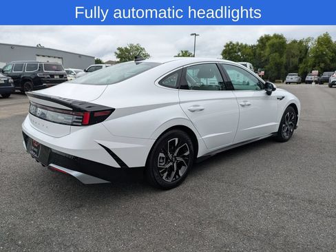 Used 2025 Hyundai Sonata SEL FWD image 4