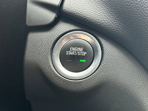 Used 2024 Chevrolet Equinox LT AWD/4WD image 25