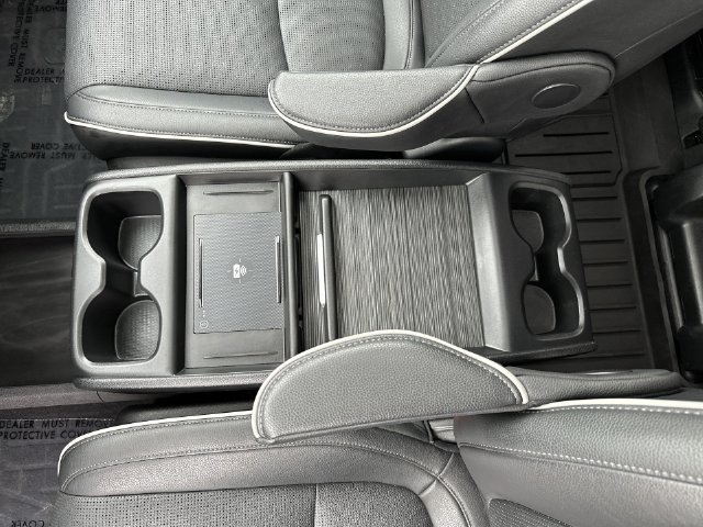 Used 2025 Honda Odyssey Elite image 25
