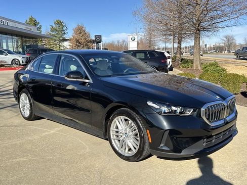 Certified 2024 BMW 530i xDrive w/ Premium Package image 6