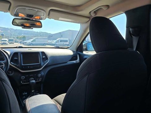 Used 2016 Jeep Cherokee 75th Anniversary image 14