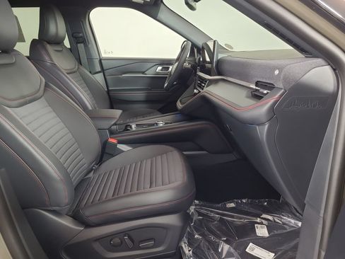 New 2026 Ford Explorer ST-Line w/ ST-Line Street Pack AWD/4WD image 23