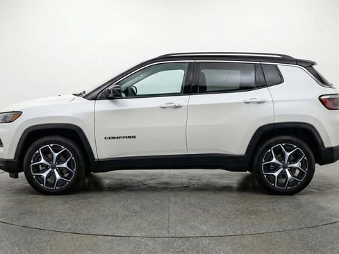 Used 2025 Jeep Compass Limited image 5