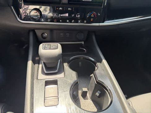 Used 2024 Nissan Rogue SL w/ SL Premium Package FWD image 37
