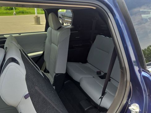 Used 2025 Mitsubishi Outlander AWD image 13