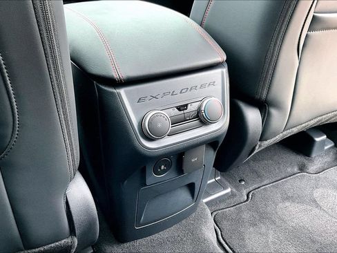 New 2026 Ford Explorer ST-Line AWD/4WD image 17