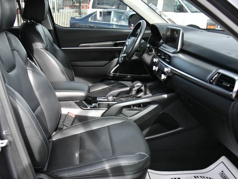 Used 2022 Kia Telluride LX image 43