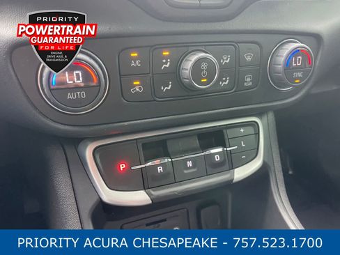 Used 2023 GMC Terrain SLT AWD/4WD image 17