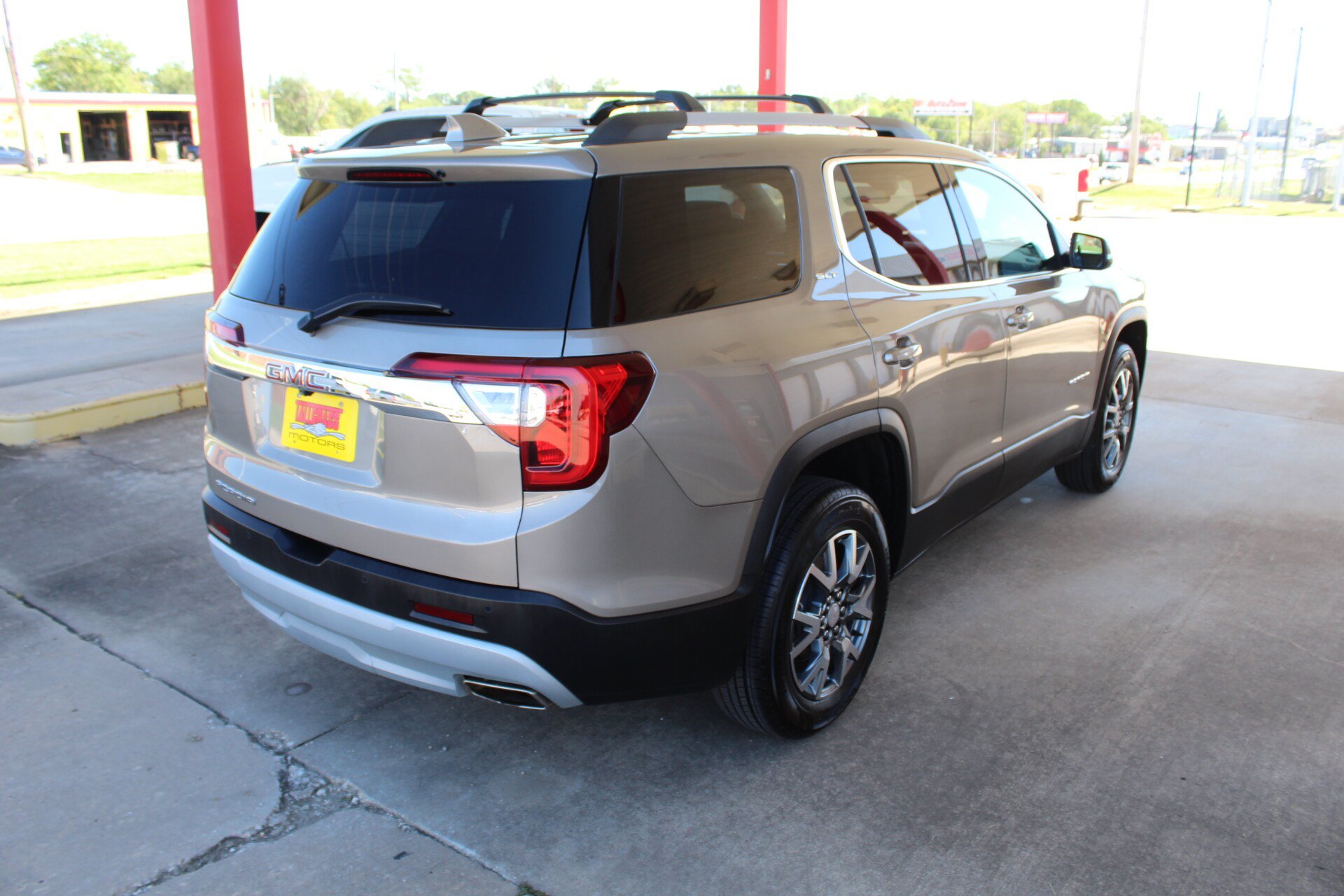 Used 2023 GMC Acadia SLT FWD image 57