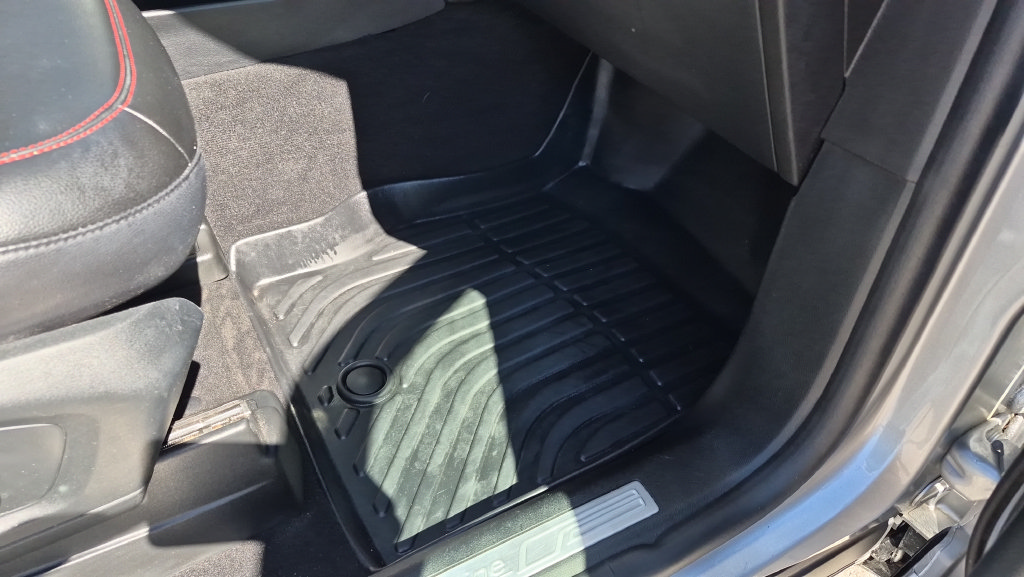 Used 2022 Ford Explorer ST-Line RWD image 31