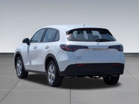Certified 2025 Honda HR-V LX image 3