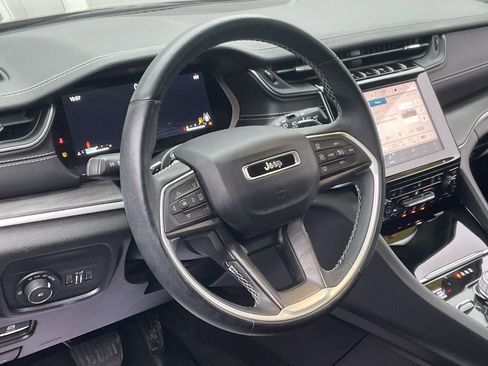 Used 2022 Jeep Grand Cherokee L Limited image 30
