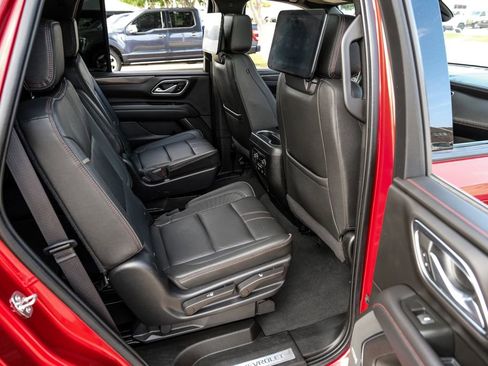 Used 2022 Chevrolet Tahoe RST w/ Sport Performance Package AWD/4WD image 38