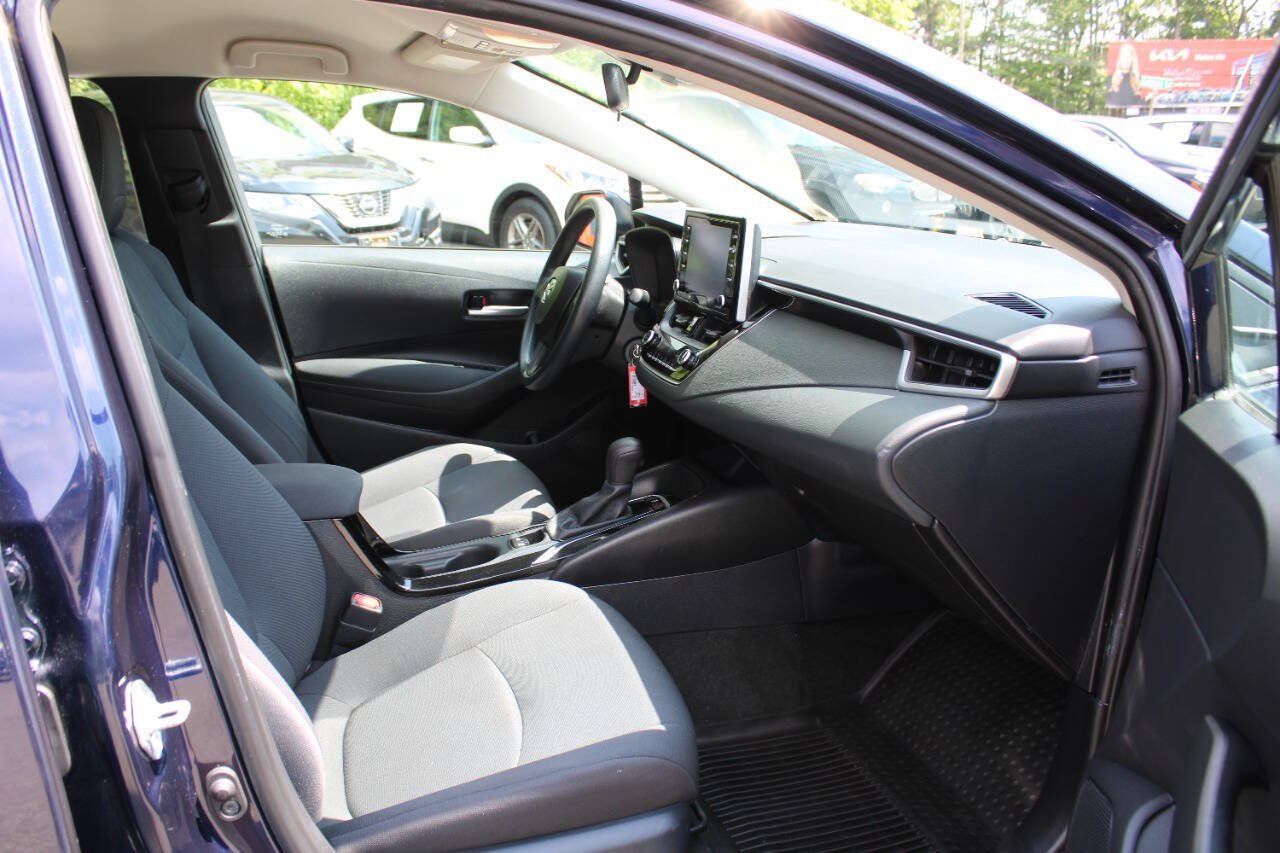 Used 2021 Toyota Corolla LE FWD image 25