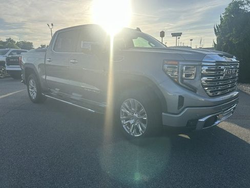 Used 2023 GMC Sierra 1500 Denali w/ Technology Package AWD/4WD image 20