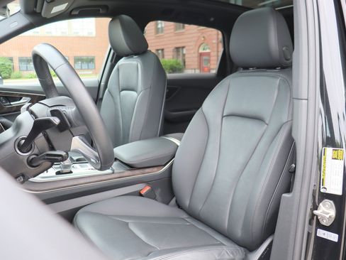 Used 2023 Audi Q7 2.0T Premium AWD/4WD image 11