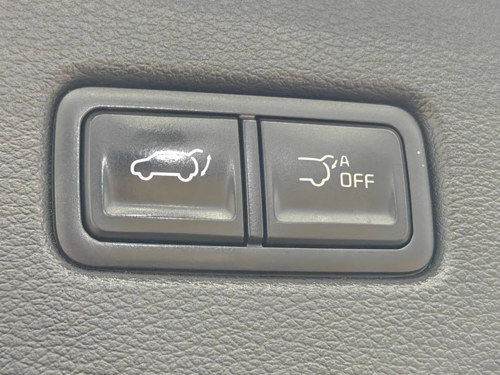 Used 2023 Kia Telluride EX w/ EX Captain's Chair Package AWD/4WD image 38