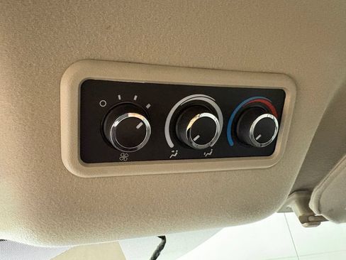 Used 2017 Chevrolet Express 3500 LT w/ LT Preferred Equipment Group RWD image 34