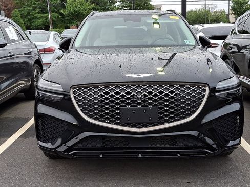 Used 2022 Genesis GV70 3.5T Sport w/ Sport Prestige Package AWD/4WD image 3