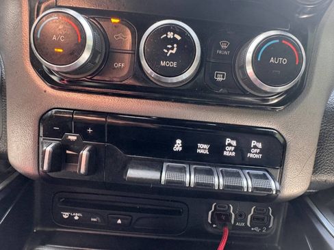 Used 2019 RAM 1500 Big Horn AWD/4WD image 30