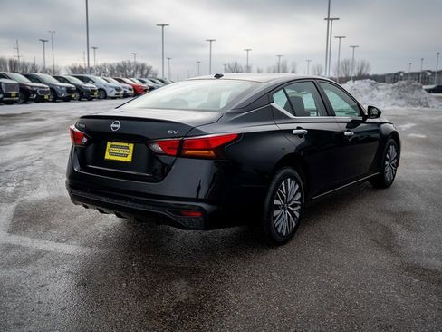 Used 2024 Nissan Altima 2.5 SV image 6