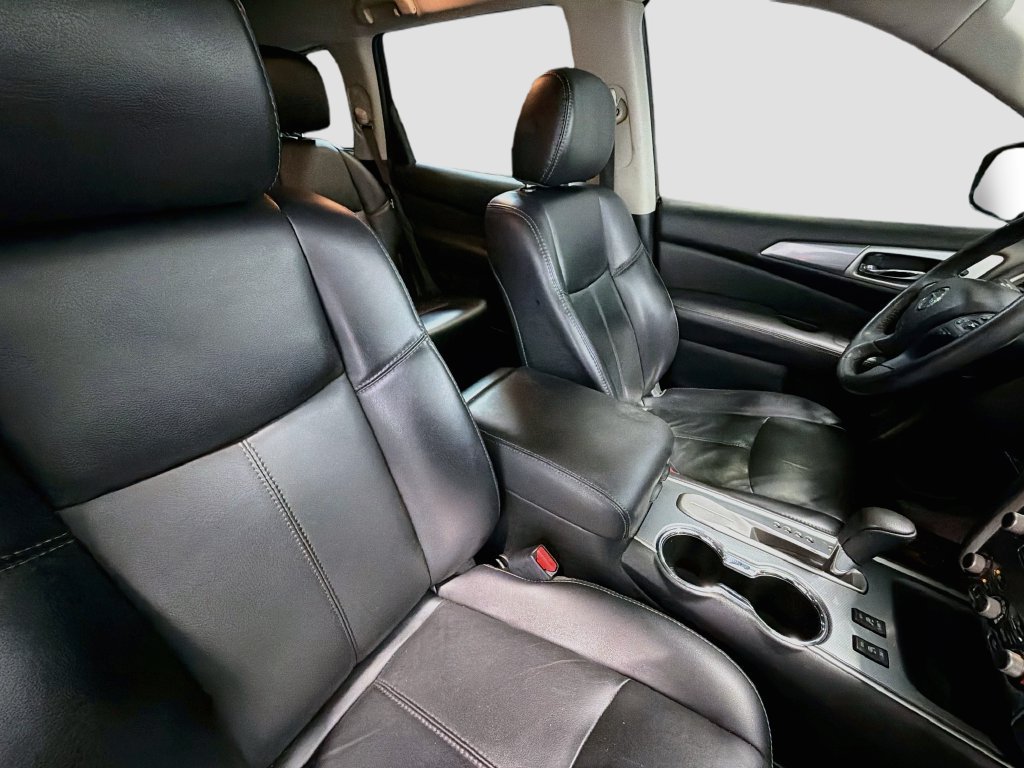Used 2018 Nissan Pathfinder SL FWD image 25