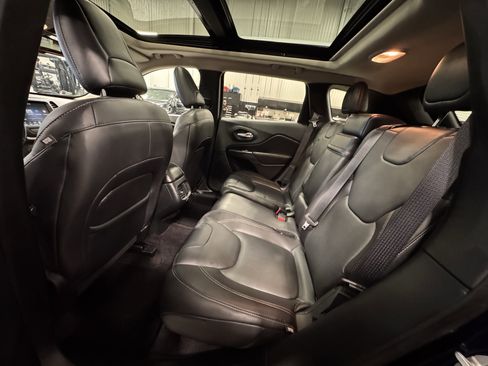 Used 2016 Jeep Cherokee Limited w/ Trailer Tow Group image 22