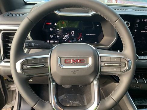 New 2026 GMC Canyon Elevation w/ Convenience Package image 15