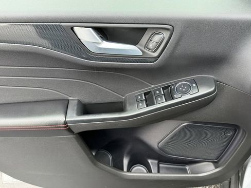 Used 2024 Ford Escape ST-Line image 13