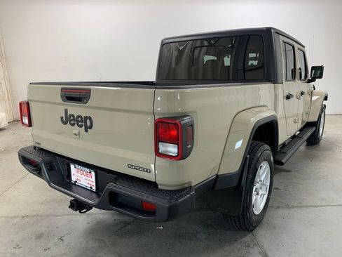 Used 2020 Jeep Gladiator Sport w/ Quick Order Package 24S AWD/4WD image 9