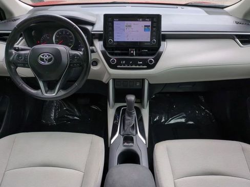 Used 2022 Toyota Corolla Cross LE FWD image 15