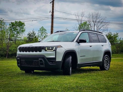 New 2026 Jeep Cherokee Laredo AWD/4WD image 7