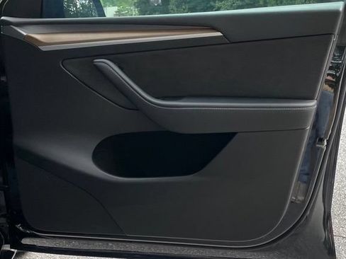 Used 2023 Tesla Model Y Performance AWD/4WD image 18