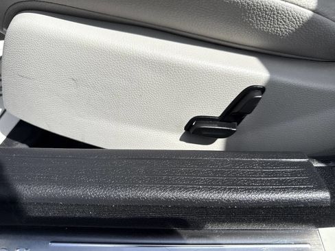 Used 2012 Mercedes-Benz C 250 Sedan image 18