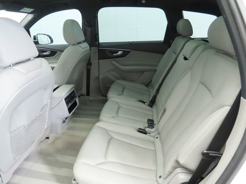 Used 2021 Audi Q7 3.0T Premium Plus image 20