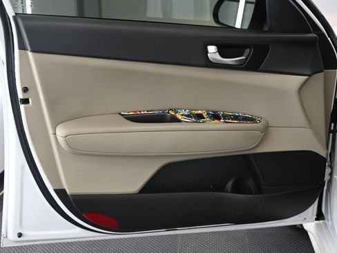 Used 2018 Kia Optima LX w/ Convenience Package image 14